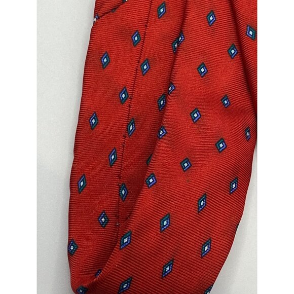 Hardy Amies Red Silk Diamond Pattern Necktie For Men - Picture 4 of 4